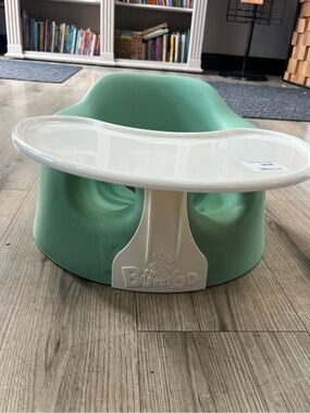 Bumbo Floor Seat with Tray – Mint Green